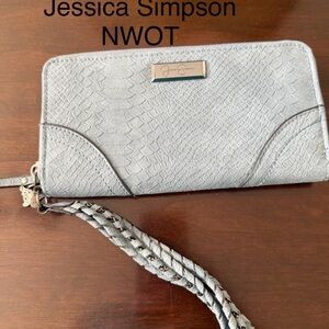 Jessica Simpson Light Gray Textured Wristlet Clutch